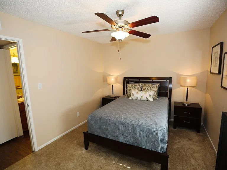 10134 W Mohawk Ln — Photo 18