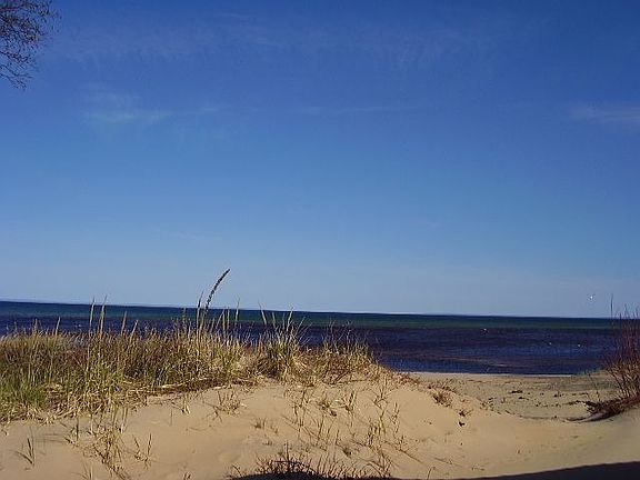 Sandy beach of Whitefish Bay