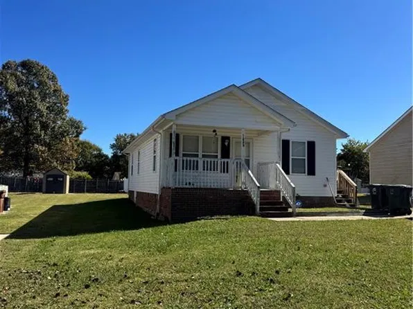 1420 Old Hickory Dr, Greensboro, NC 27405