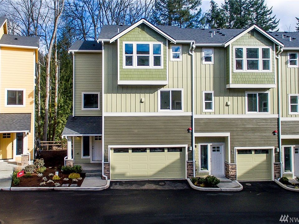 1st image of 23000 NE 8th St Unit B3