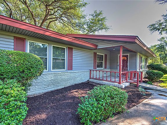 5th image of 3320 Buckeye Ln