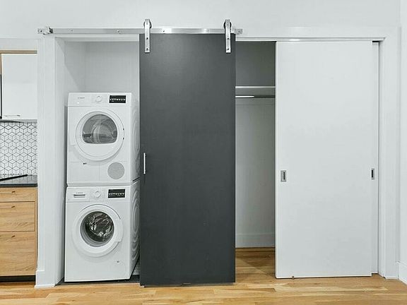 5th image of 515 Ocean Ave #2DC