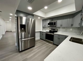 10901 NW 41st Dr, Pompano Beach, FL 33065