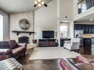5100 Mountain View Dr, Krum, TX 76249