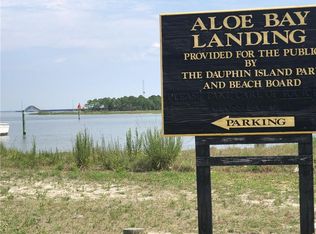 1105 Desoto Ave, Dauphin Island, AL 36528