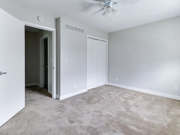 111 N Orr Dr — Photo 14