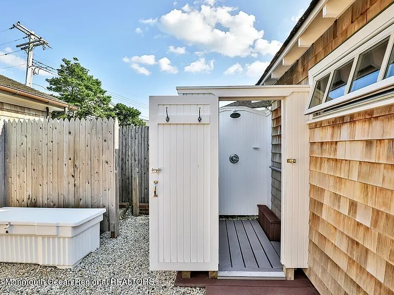 127 Curtis Point Dr — Photo 28