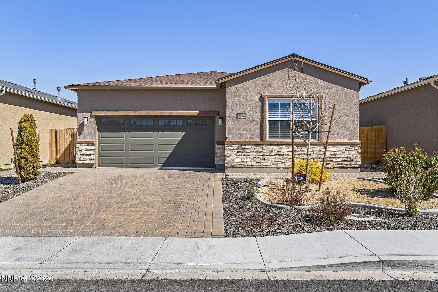 7854 Hoback Dr photo 1
