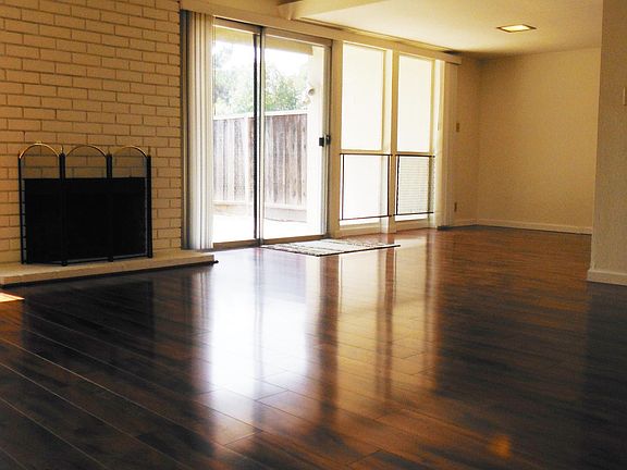 2nd image of 552 Monica Ln