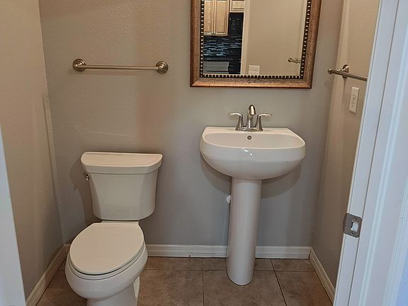 4th image of 23 Meridian Dr