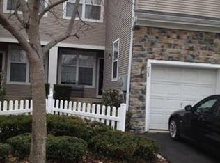 203 Crocus Ct, Dayton, NJ