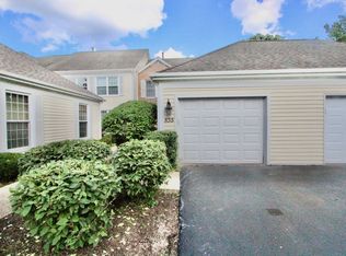835 Suffield Sq, Lincolnshire, IL 60069