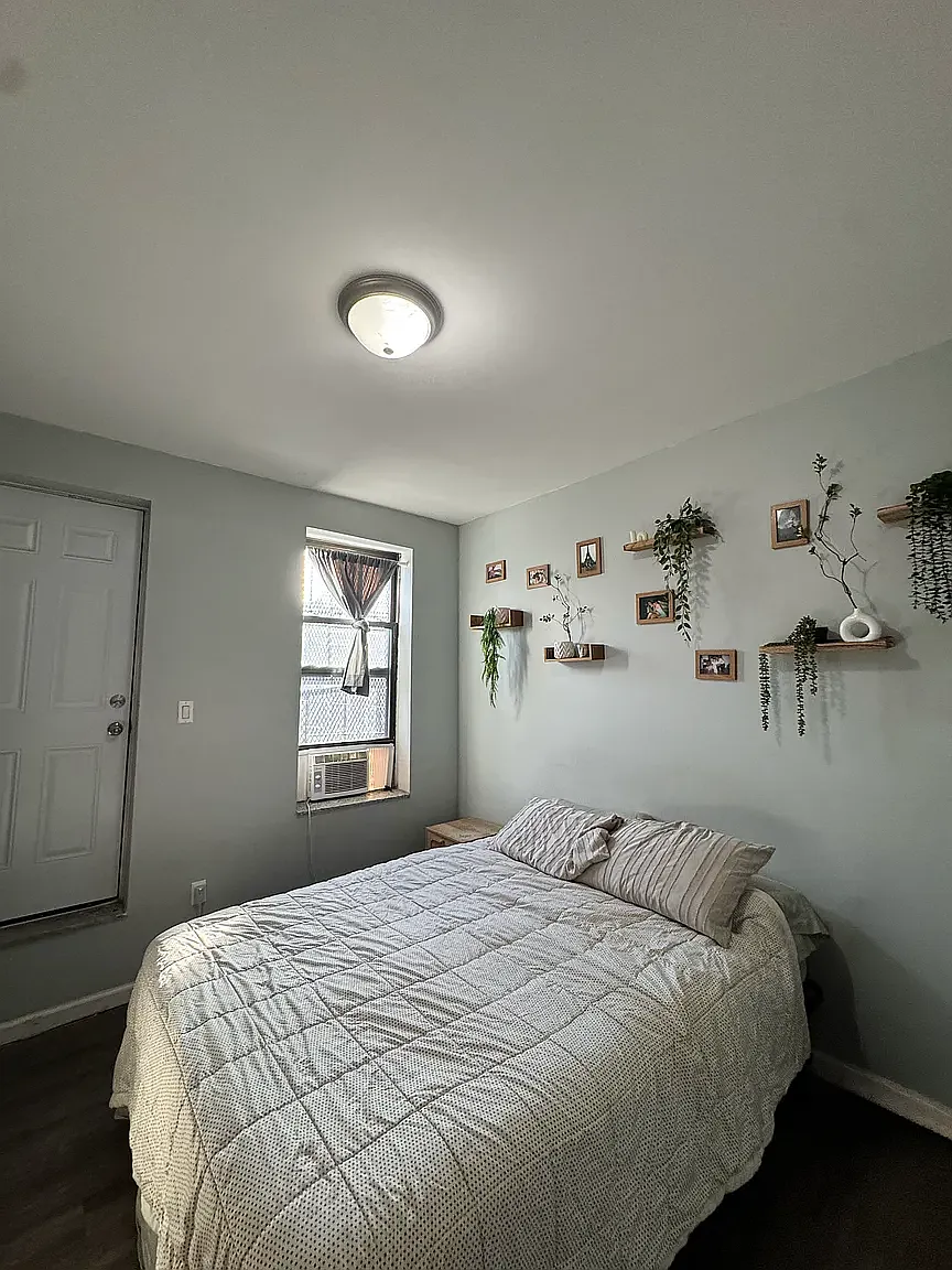 582 Grand Street — Photo 3