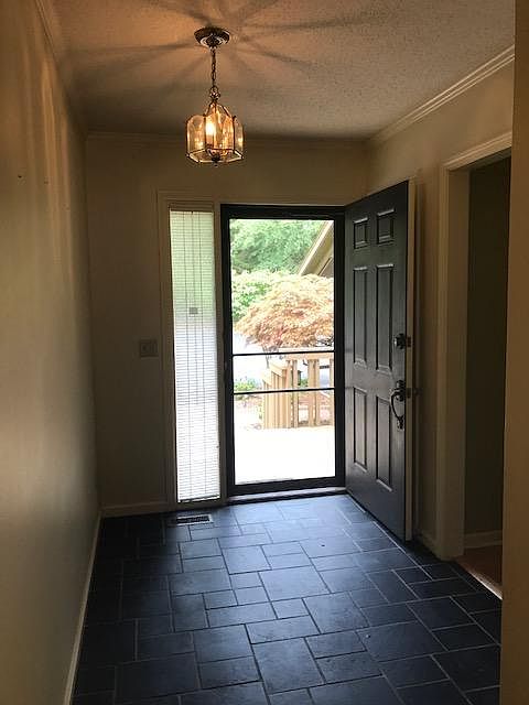 1st image of 602 Water Oak Ln #602
