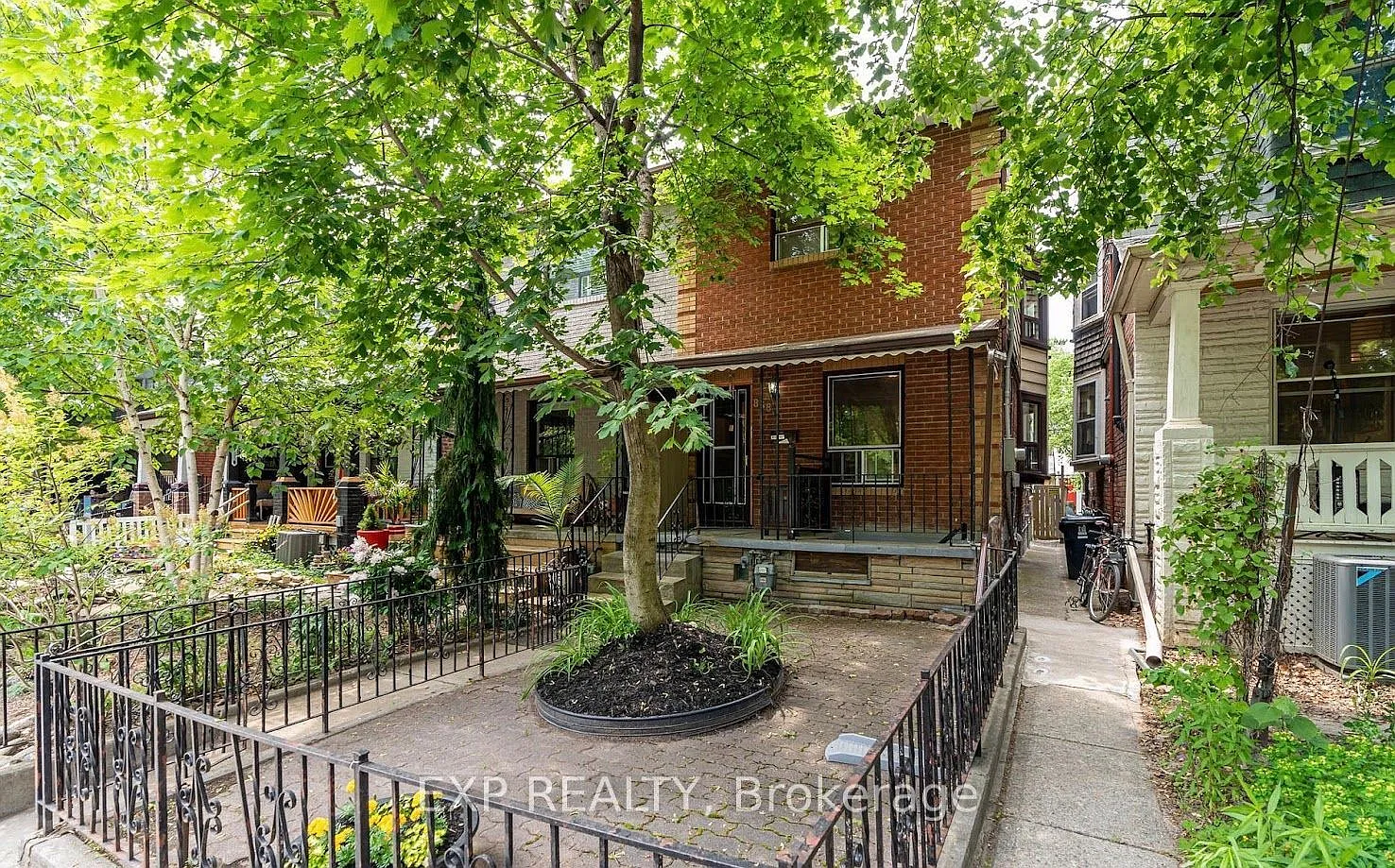 2 bed, $1,650 — Photo 1