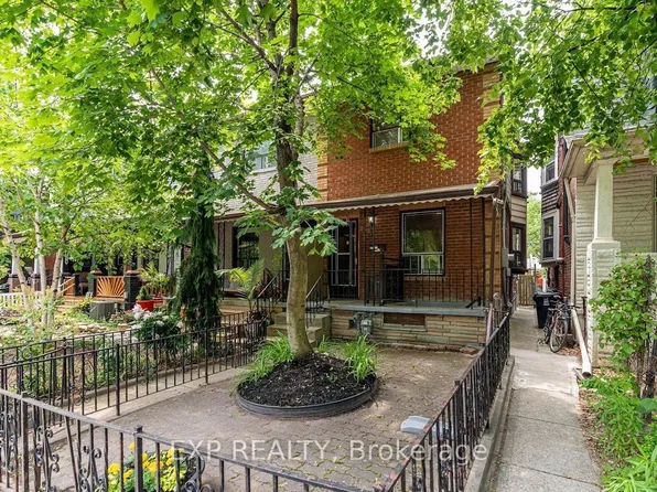 858 Manning Ave #Basement, Toronto, ON M6G 2W8