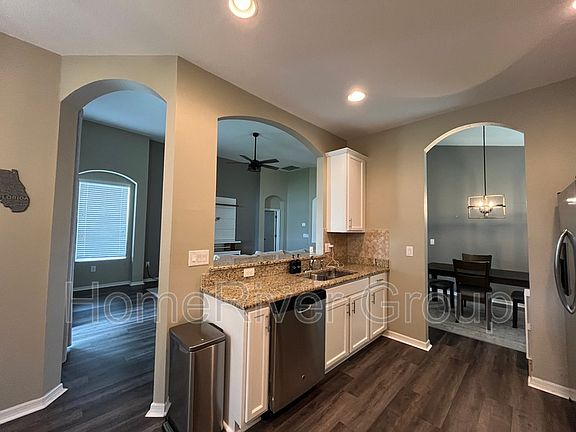 5th image of 12728 Avelar Creek Dr