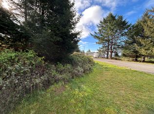 63 Sea Crest Rd, Whitethorn, CA 95589