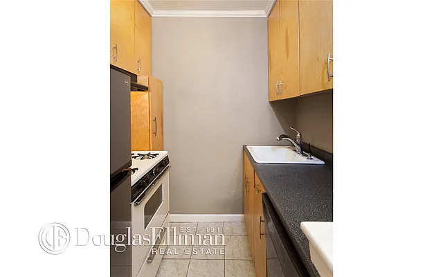 Sold by Douglas Elliman | media 12