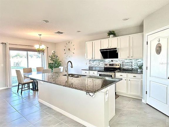 2nd image of 3048 Bethpage Loop