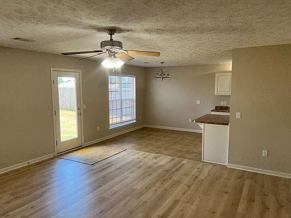 2nd image of 2400 Apple Blossom Ln