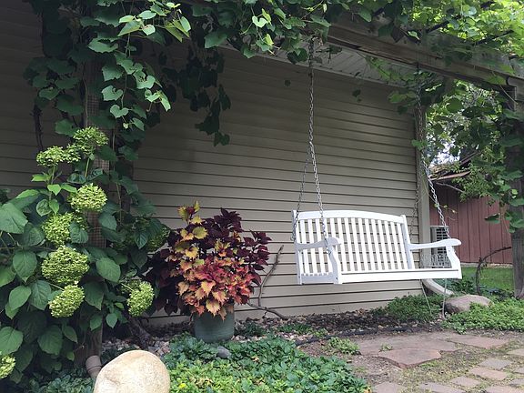 2nd image of 13409 1st Ave S