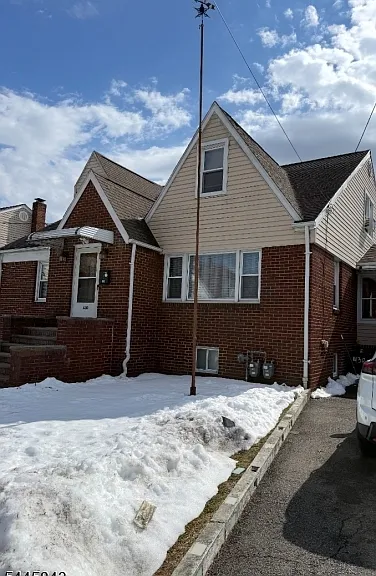 432 Grace Ave #2 — Photo 1