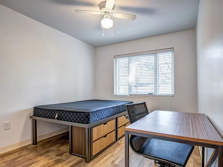 61 Vandy — Photo 24
