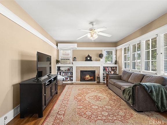 5th image of 3658 Hoover St