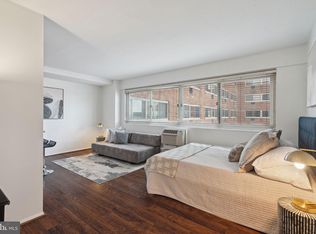 2101 Chestnut St APT 901, Philadelphia, PA 19103