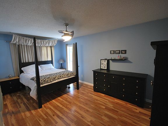 5th image of 14709 Bay Dr