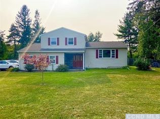 28 Sky View Ln, Valatie, NY 12184
