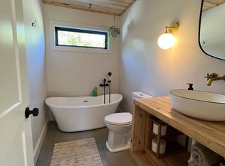 575 Sullens Rd, Campobello, SC 29322