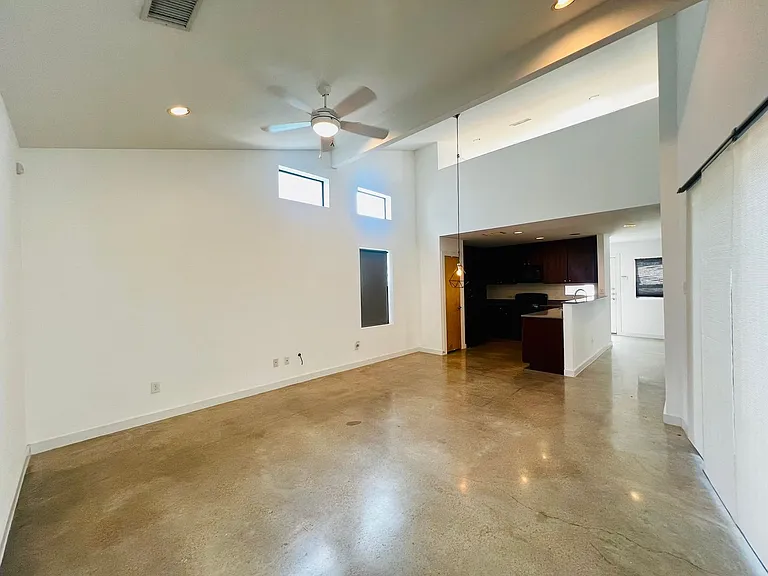 5900 Toscana Ave — Photo 6