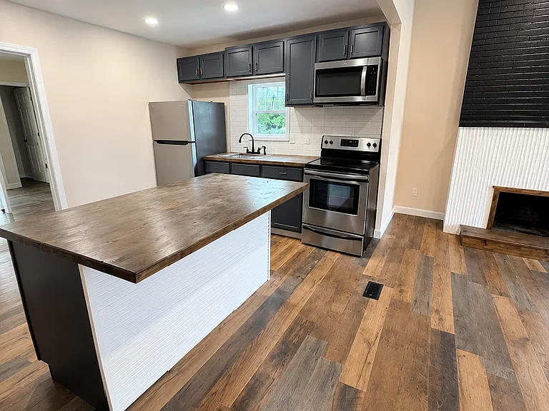 6034 Elizabeth Ave — Photo 7