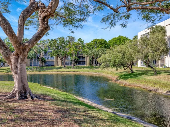 3301 NW 47th Terrace #410, Lauderdale Lakes, FL 33319