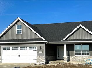 15198 Sugar Maple Dr, Perrysburg, OH 43551