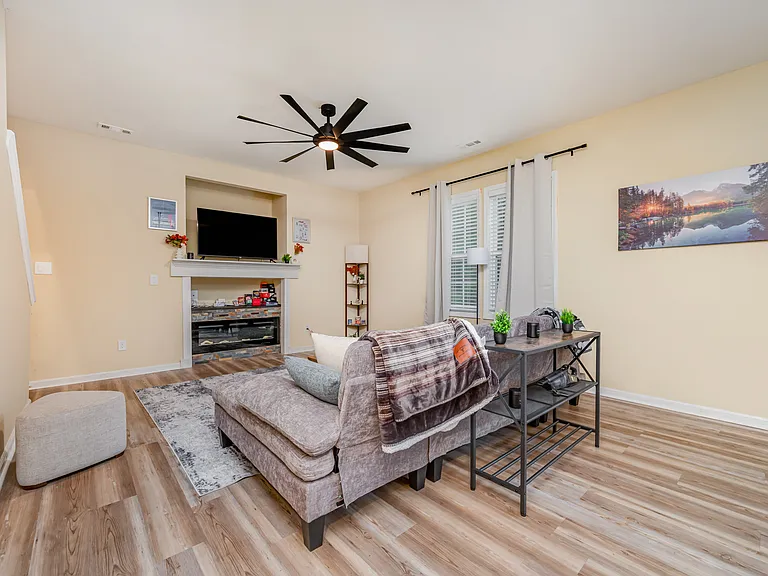 3605 Cold Harbour Dr — Photo 12