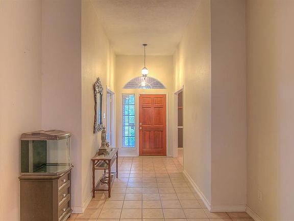 3rd image of 3503 Sheldon Dr
