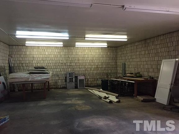 4th image of 402 Marly Dr