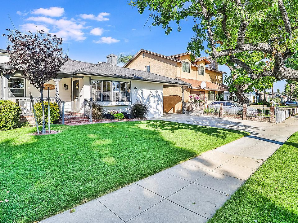 1st image of 628 N Griffith Park Dr