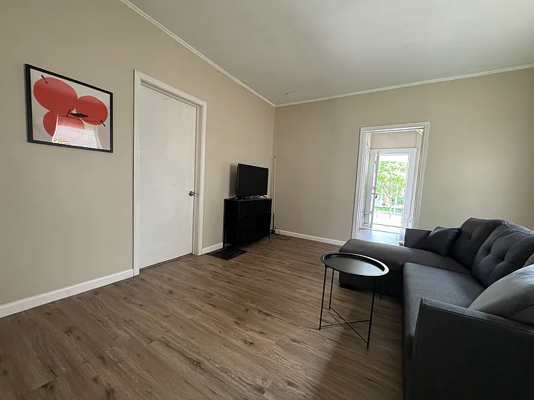 111 Sweet St NE #1 — Photo 12