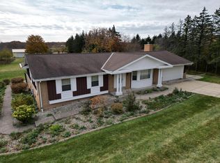 3119 W Bonniwell Rd, Mequon, WI 53097