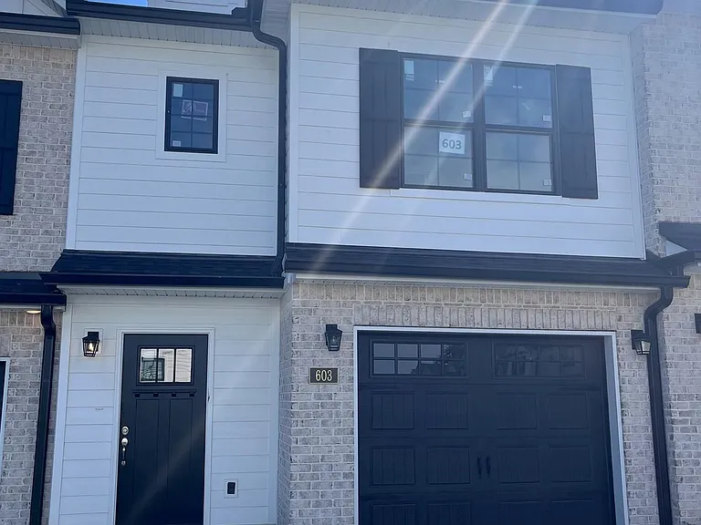 603 Stonehaven Pl — Photo 4
