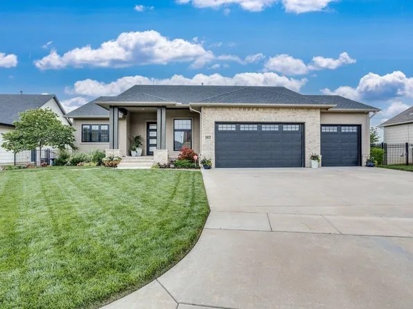3907 N Estancia Ct, Wichita, KS 67205
