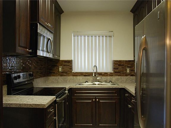 5th image of 2704 Armenia Ct
