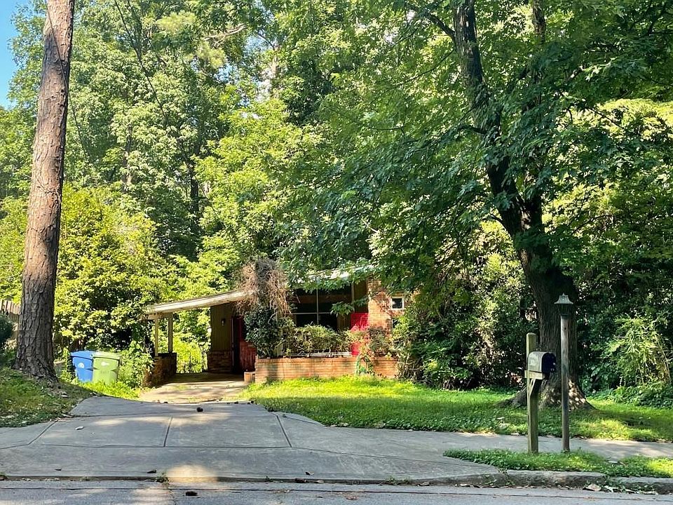 1st image of 3947 Land O Lakes Dr NE