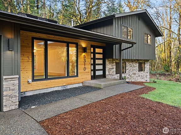2nd image of 5310 Camelot Drive SW
