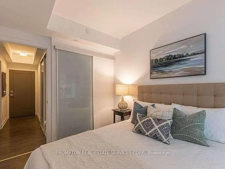 42 Charles St E #607 — Photo 14
