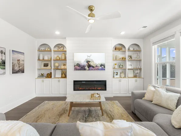 305 Sherrod Park Ln, Summerville, SC 29486
